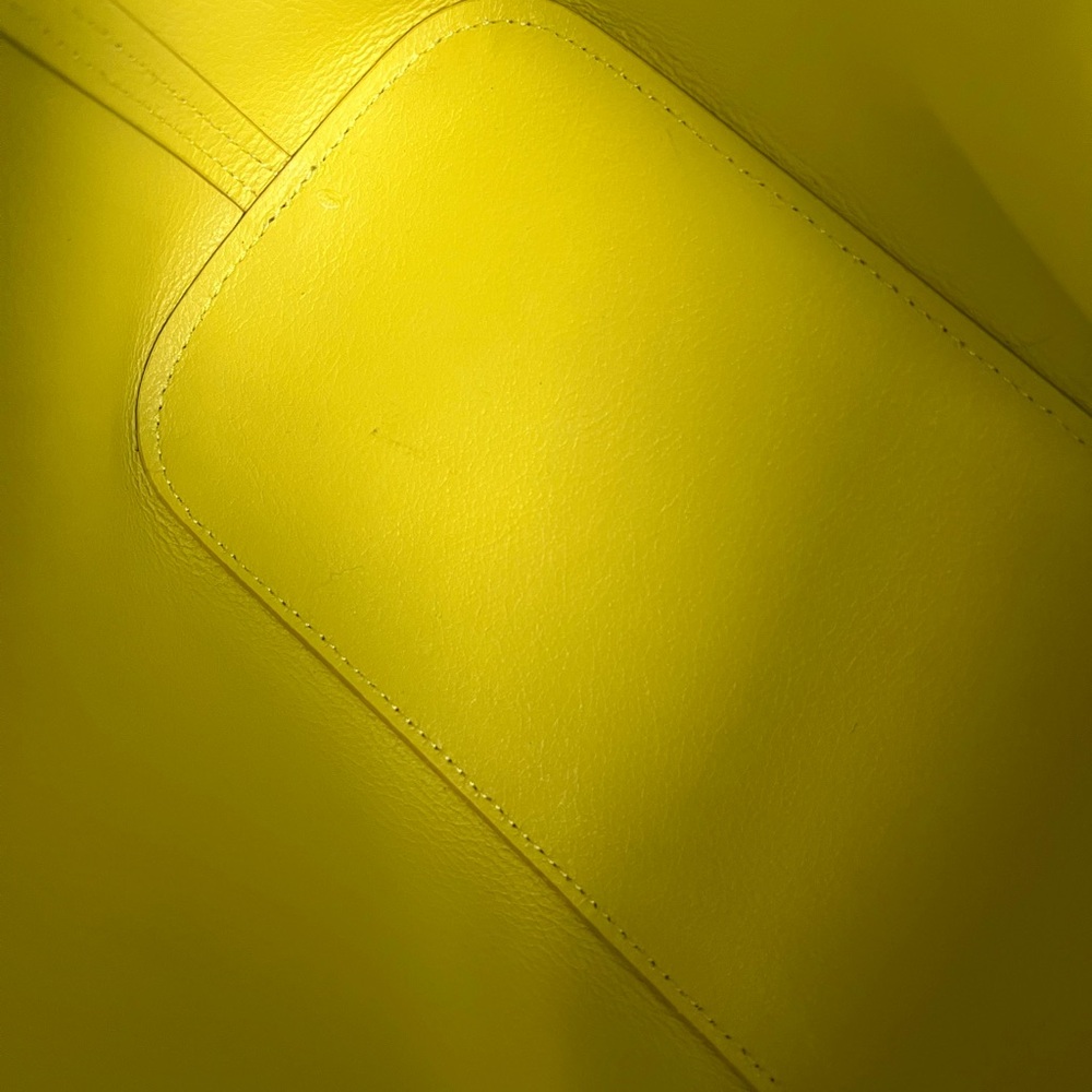 MCM Vibrant Yellow Tote - Picture 10 of 16